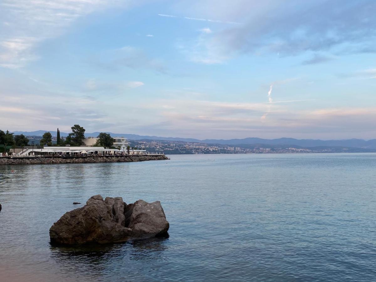Sea View Deluxe Appartamento