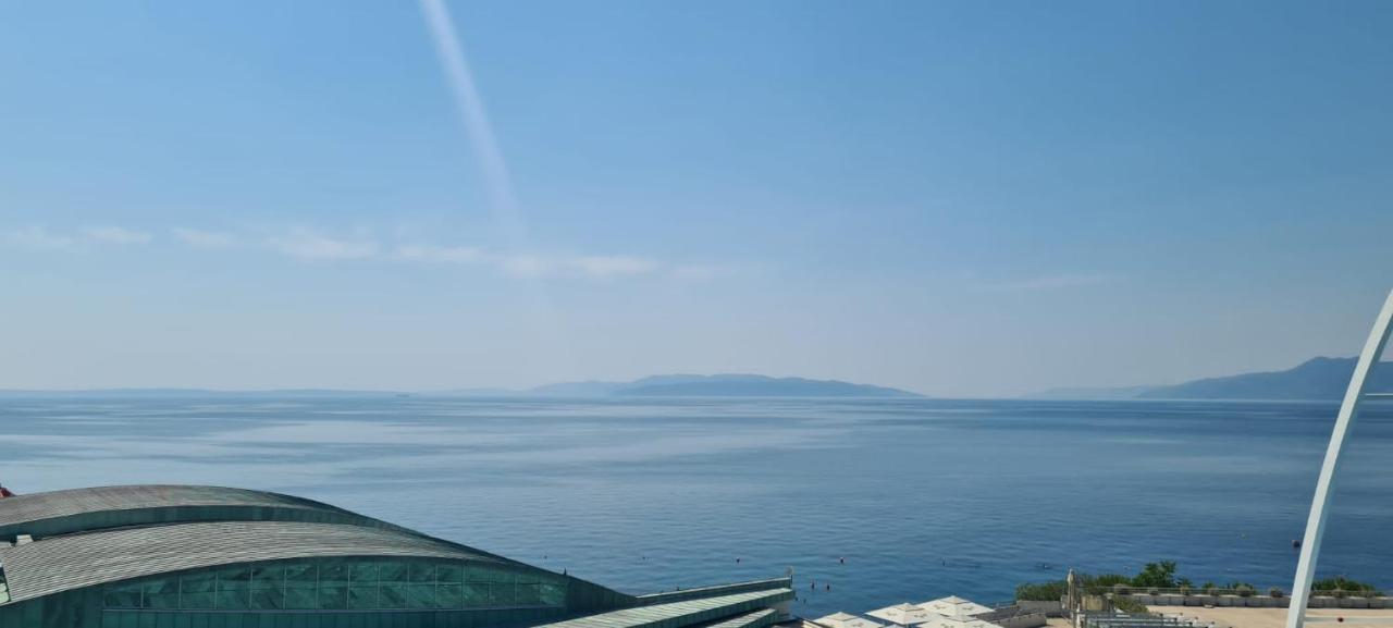 Sea View Deluxe Apartment *