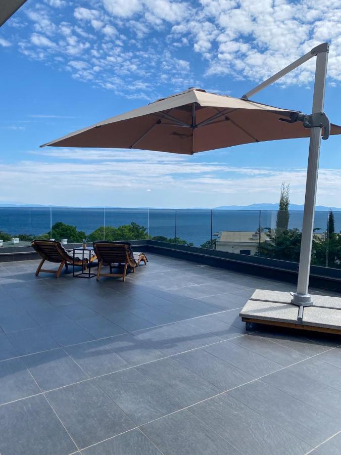Sea View Deluxe Apartment *